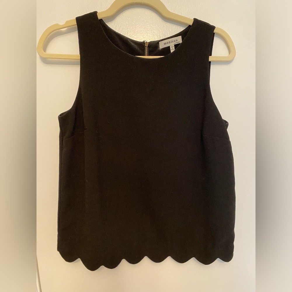 Scallop Hem Black Tank